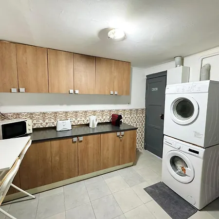 Cost Alameda בית הארחה